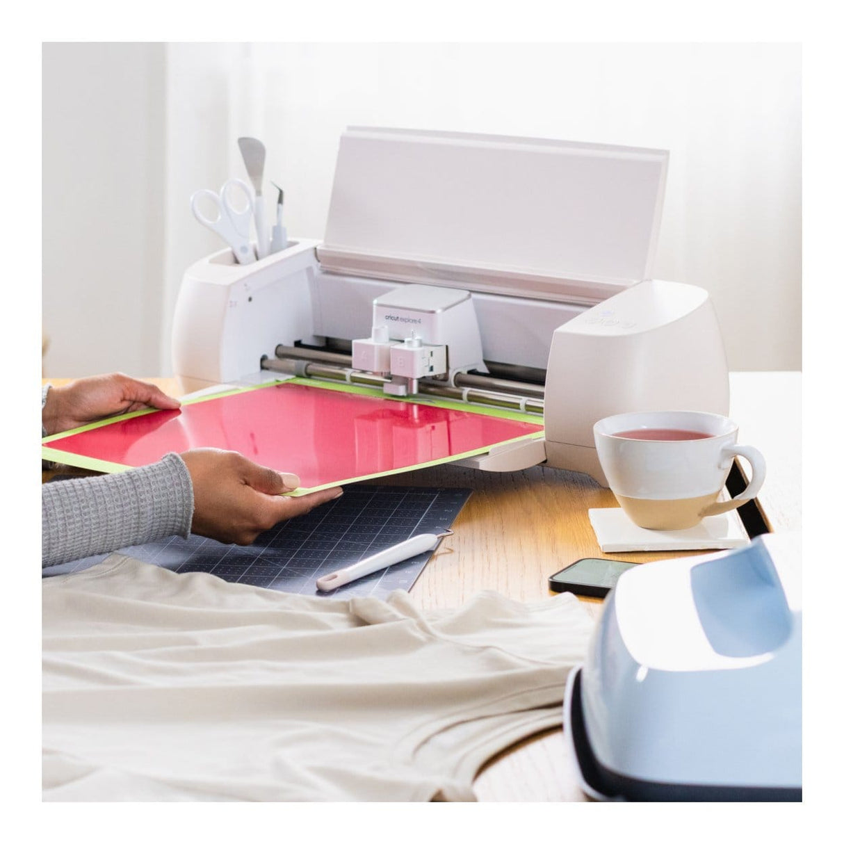 Cricut Puff Iron-On Vinyl 30.5x48.3cm 1-sheet Red 2011773