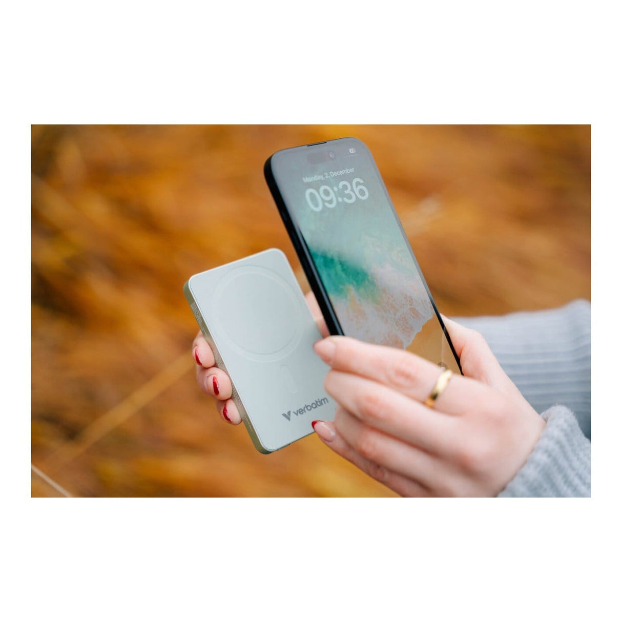 Verbatim Charge n Go Essentials 10000 mAh Magnetic Wireless Powerbank Green 32228