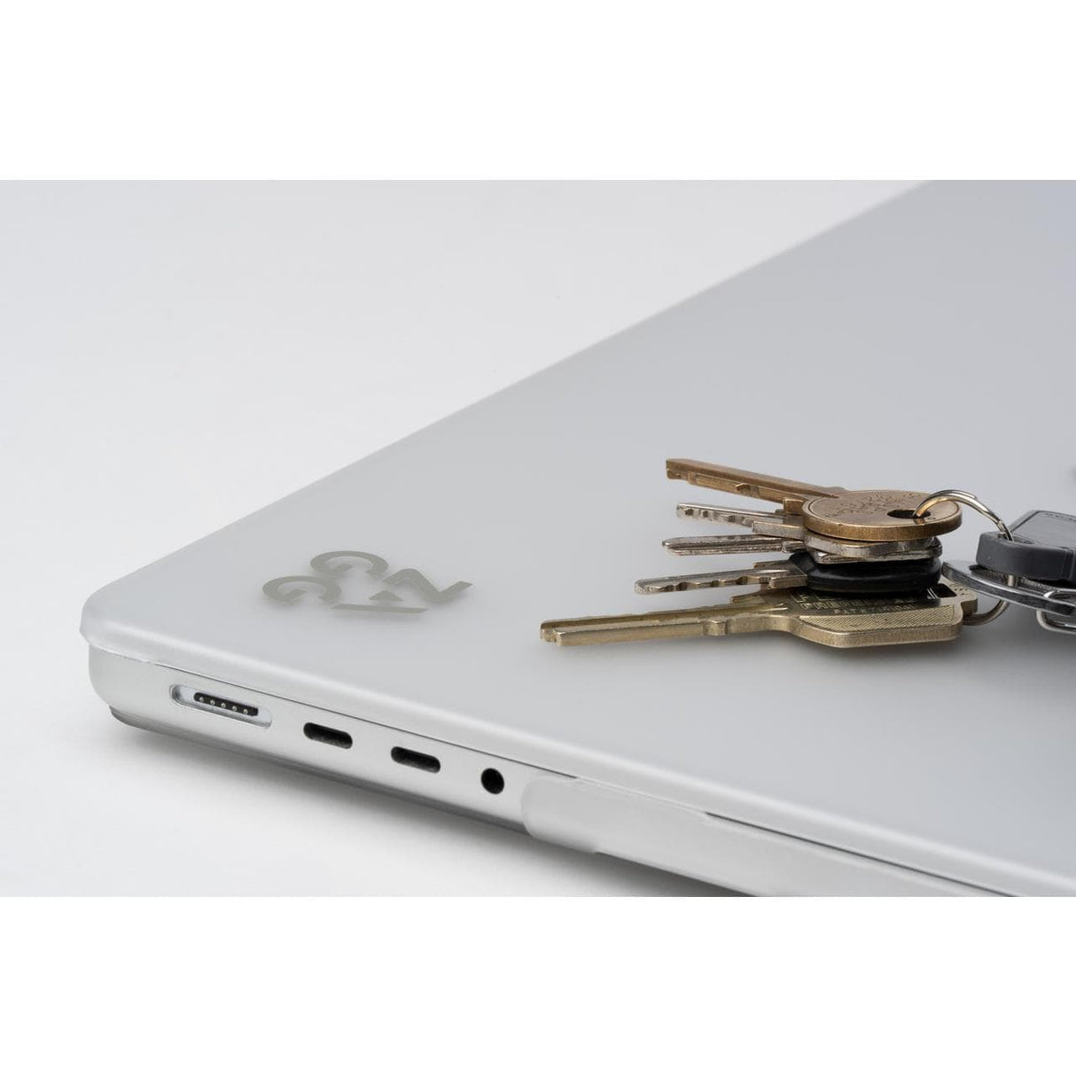 ZAGG 14-inch MacBook Protection Hardshell Case Grey 702315487