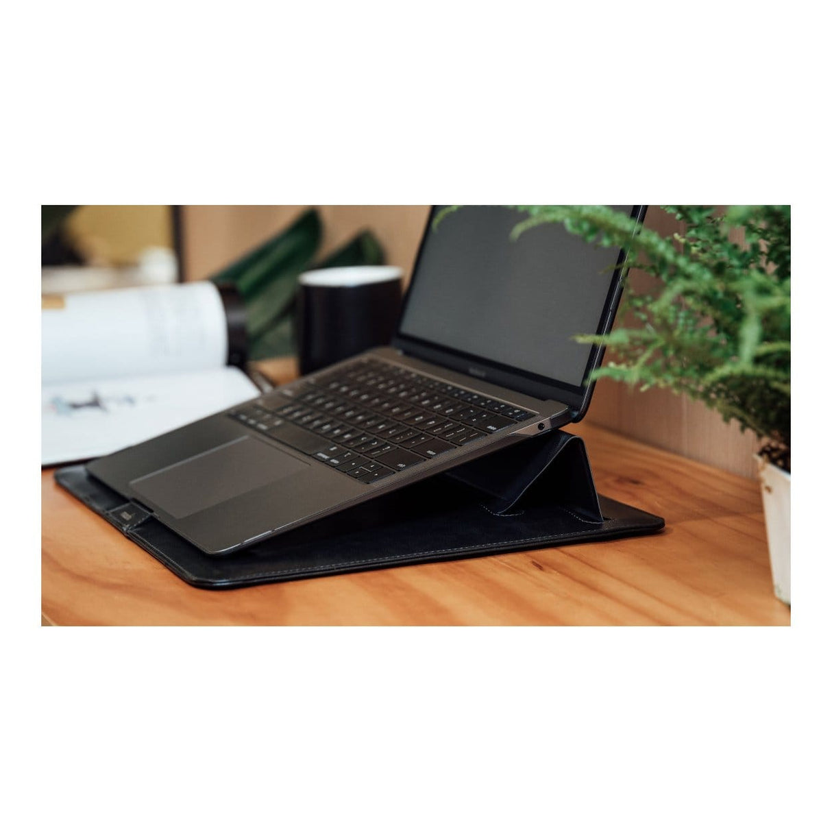 Moshi Muse 3-in-1 14-inch Slim Notebook Case Black 99MO034009