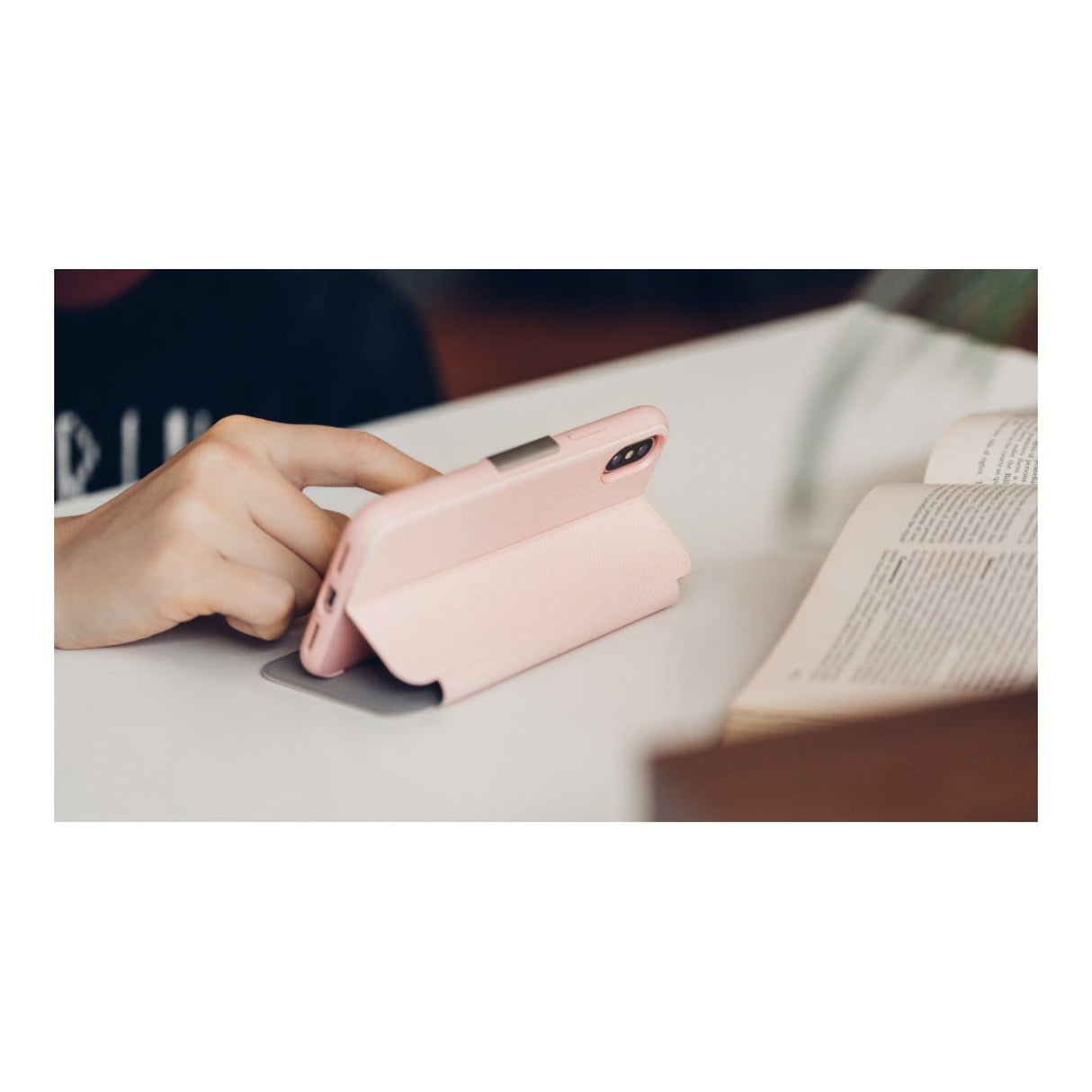 Moshi SenseCover Portfolio Case for iPhone X - Luna Pink 99MO072309