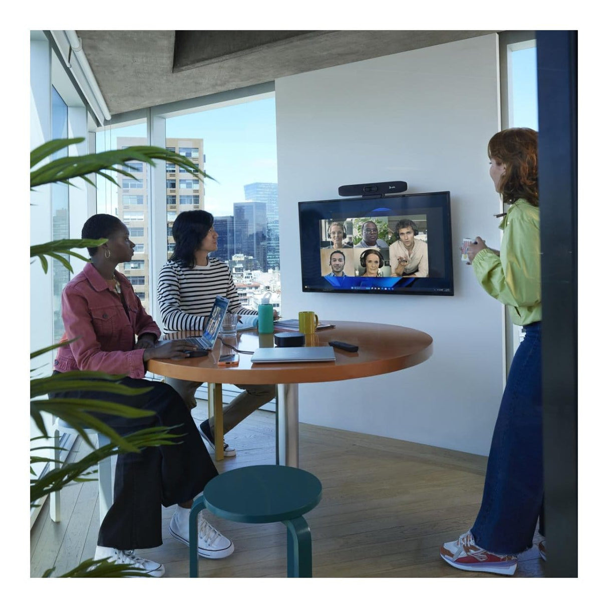 Poly Studio R30 Plus Bundle