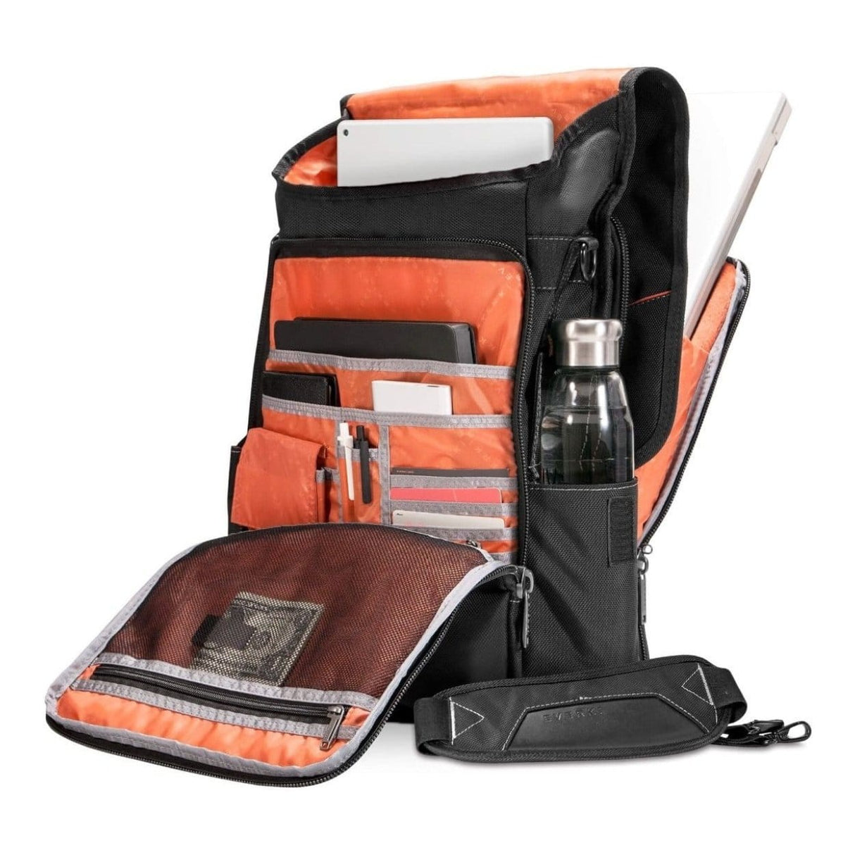 Everki Urbanite EKS620 14.1-inch Notebook Vertical Messenger Bag