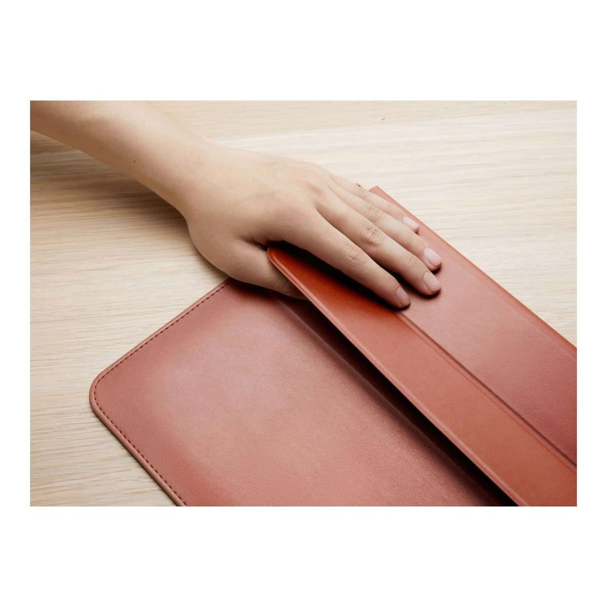 Hyper HyperShield Stand & Go Sleeve for 13-14-inch MacBook Pro and Air - Tan HS595-14T