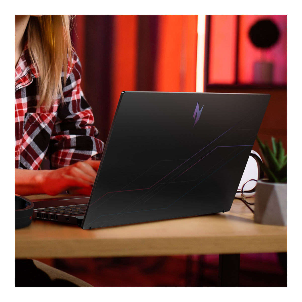 Acer Nitro V15 15.6-inch FHD Laptop - AMD Ryzen 7 170 512GB SSD 16GB RAM RTX 5060 Win 11 Home