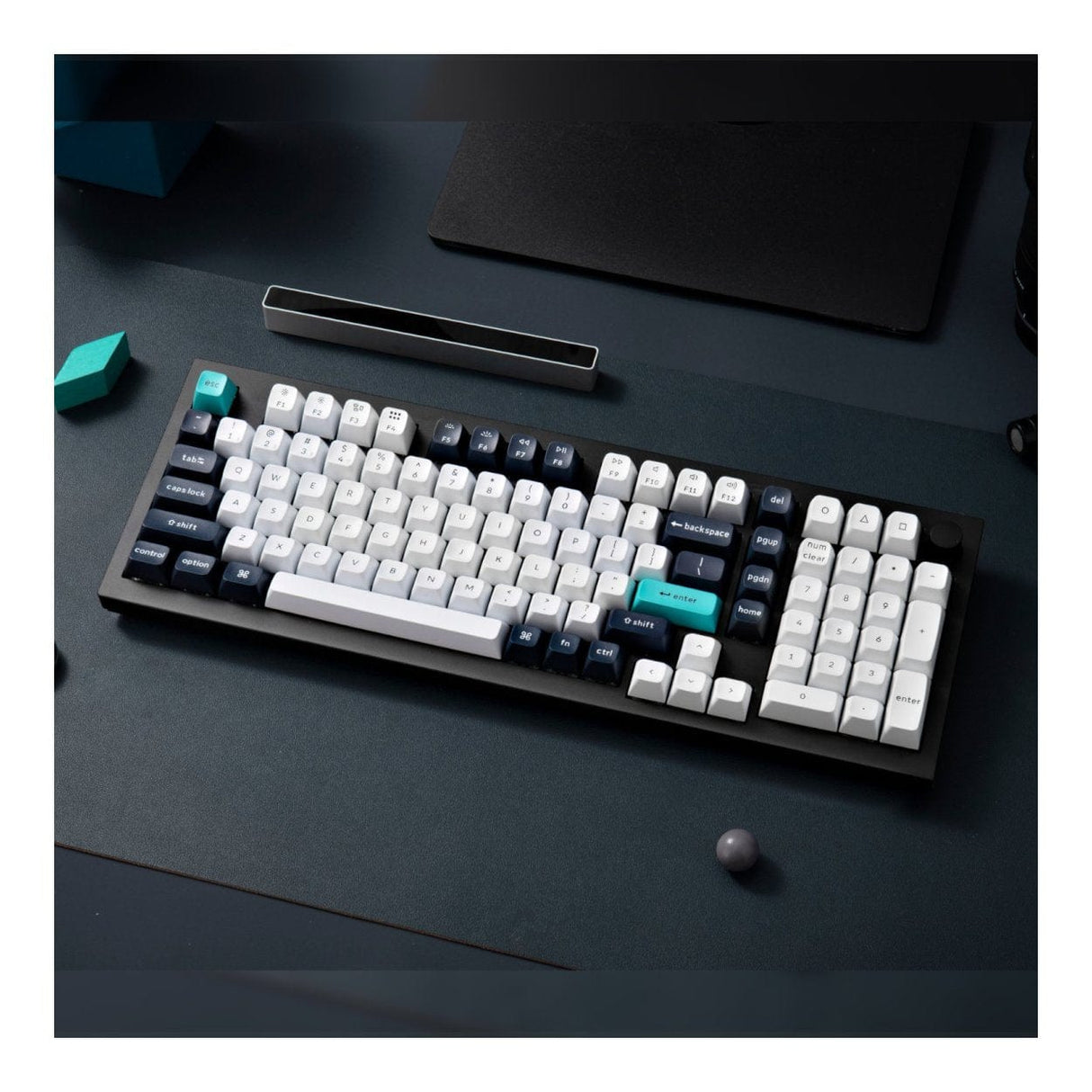 Keychron Q5 Max QMK/VIA Full-size Wireless Mechanical Keyboard Carbon Black Q5M-M4