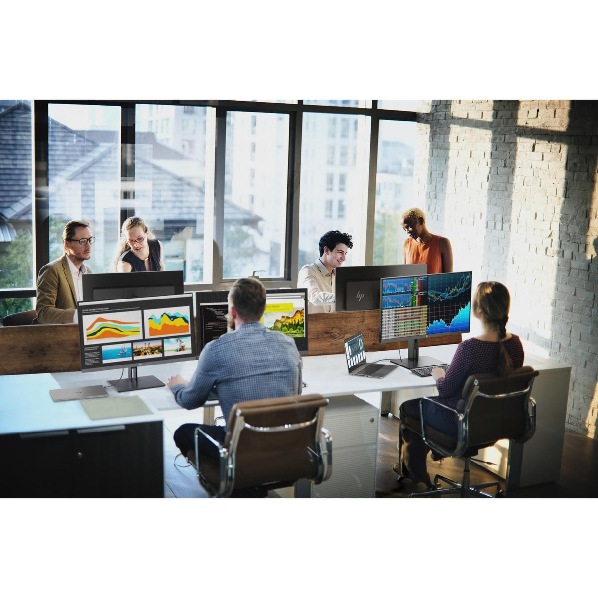 HP Z43 42.5-inch 3840 x 2160px 4K UHD 16:9 47 - 63 Hz 8ms IPS LED Monitor 1AA85A4