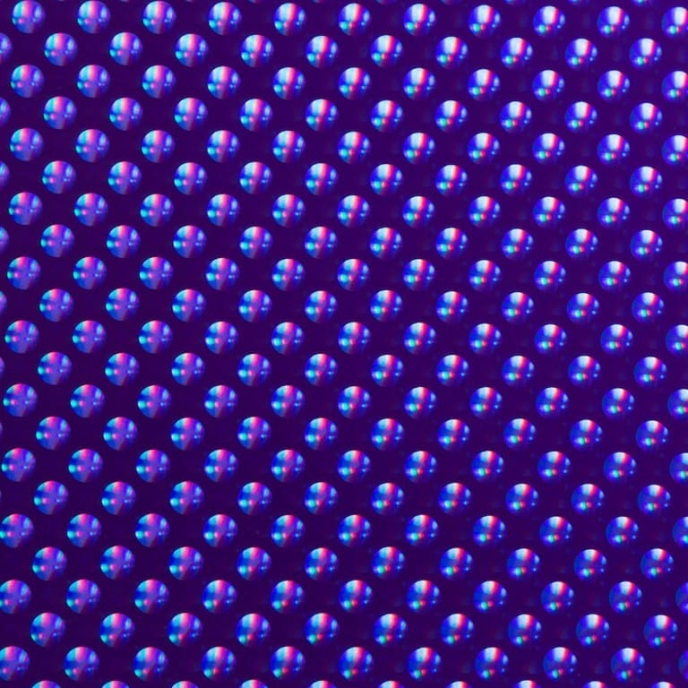 Cricut Premium Vinyl Holographic Bubbles 30x122cm 1-sheet Ultraviolet 2006548