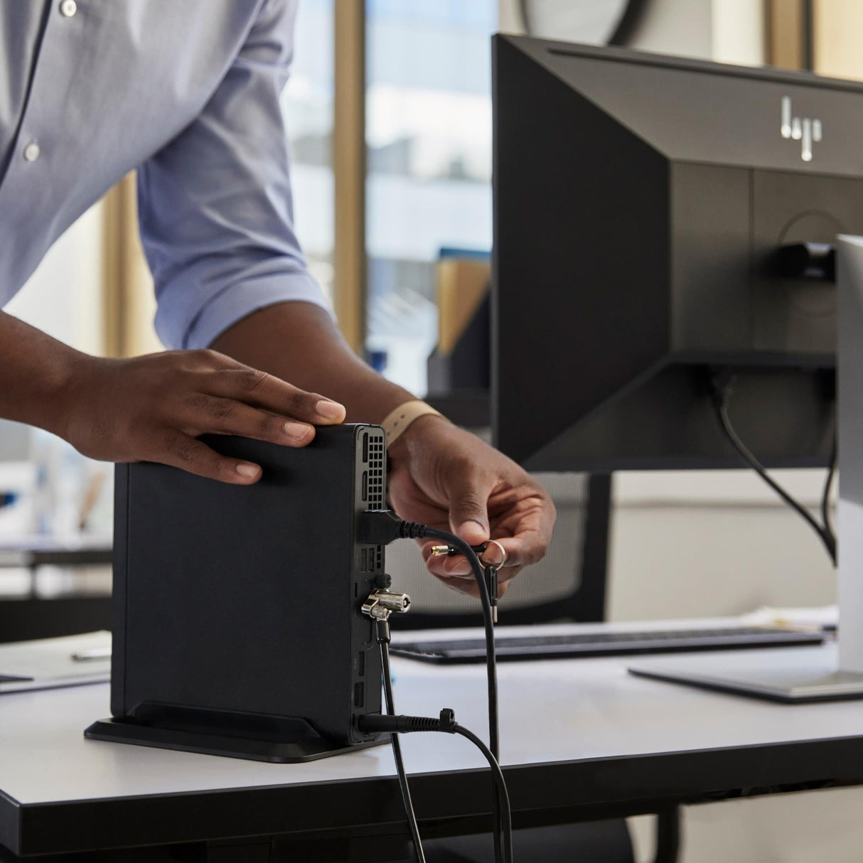 HP Pro 400 G9 Mini PC - Intel Core i7-12700T 512GB SSD 16GB RAM Win 11 Pro Black 6B1Y9EA