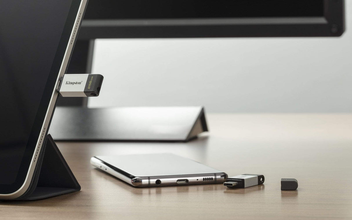 Kingston DataTraveler 80 256GB USB 3.2 Gen 1 Type-C Black and Silver USB Flash Drive DT80/256GB