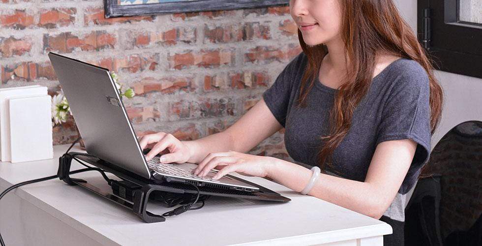 Cooler Master NotePal U3 Plus Notebook Cooling Pad 19-inch 1800 RPM Black R9-NBC-U3PK-GP