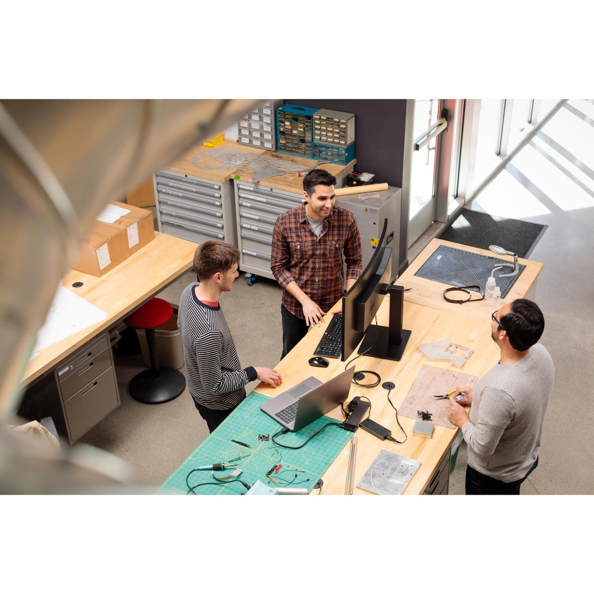 HP Z38c 37.5-inch 3840 x 1600px UWQHD+ 21:9 60Hz 5ms IPS Curved LED Monitor Z4W65A4