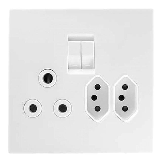 Crabtree Topaz Combination Socket 15223/601P