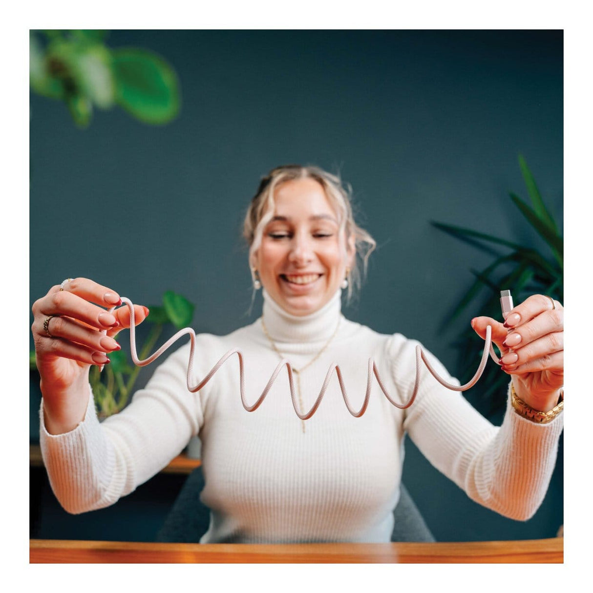 Verbatim Sync & Charge 1.2m 100W USB-C Magnetic Cable - Pink 31857