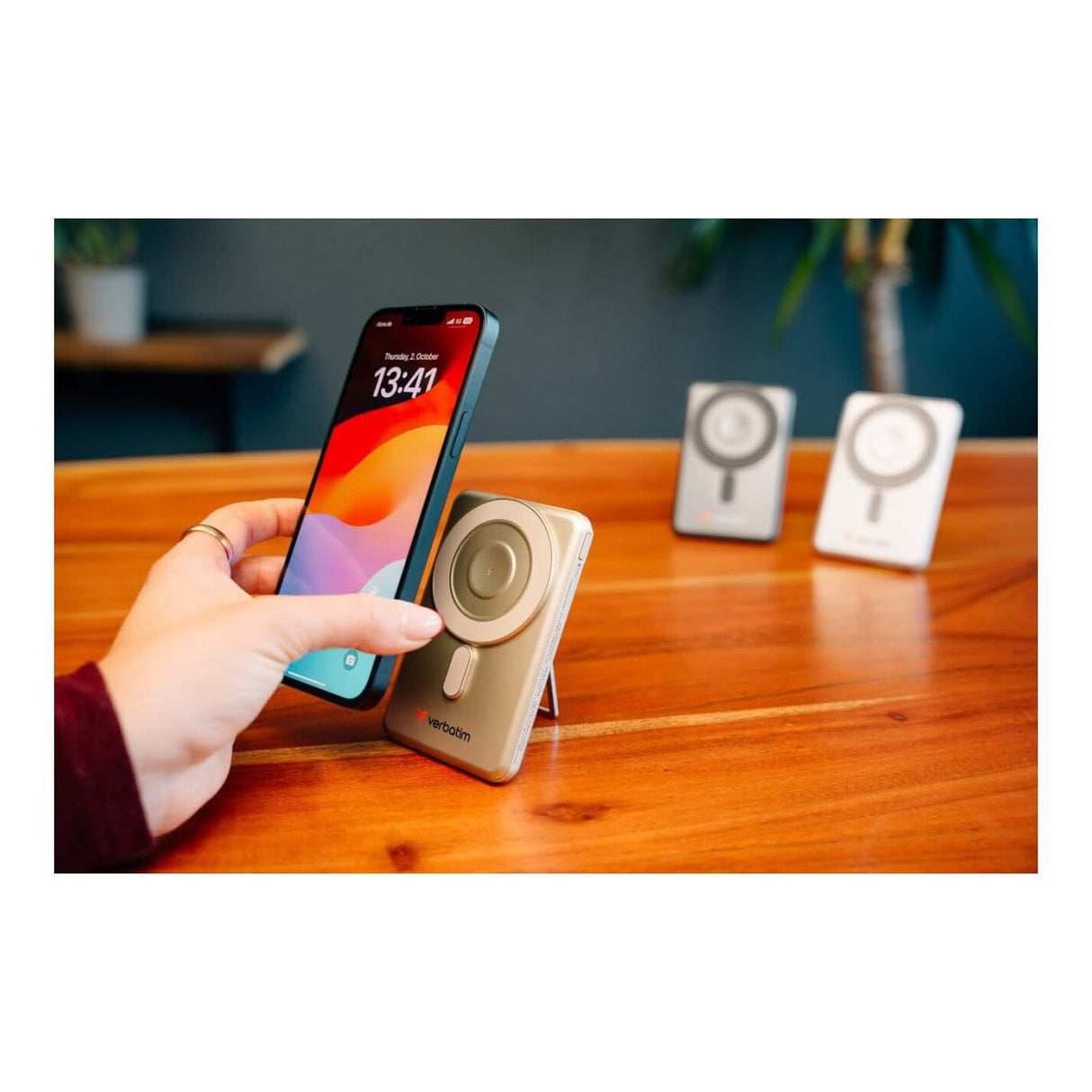 Verbatim 5,000mAh Charge n Go Two Cable Magnetic Wireless Charging Power Bank Gold 32253