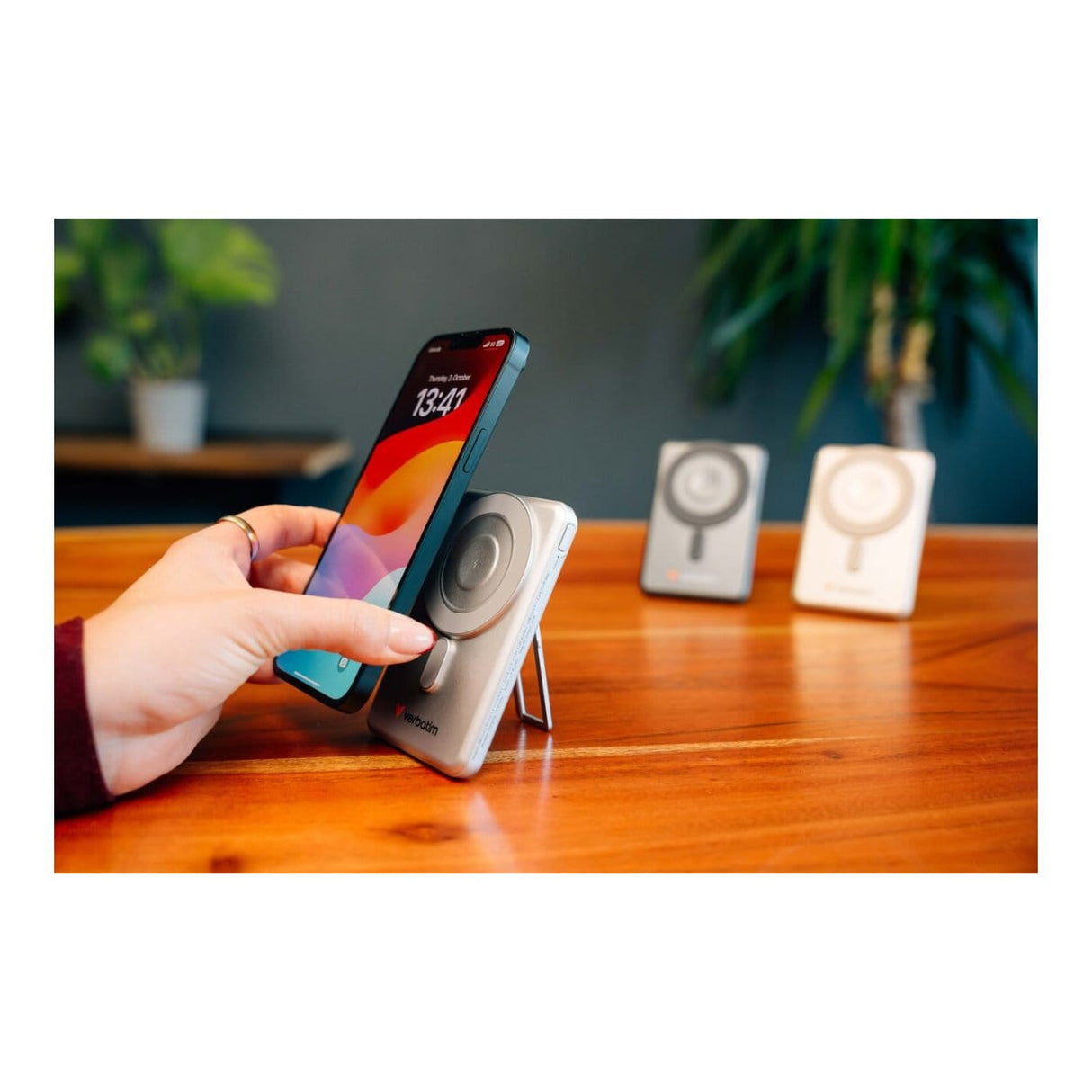 Verbatim 5,000mAh Charge n Go Two Cable Magnetic Wireless Charging Power Bank Silver 32276