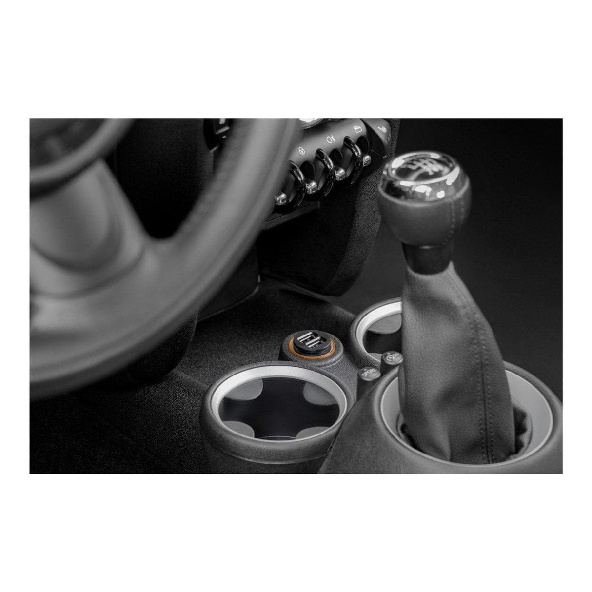 Goobay 12W Dual-USB Car Charger Black 44177