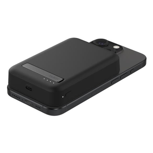 Belkin BoostCharge Pro 10 000 mAh Magnetic Power Bank Black BPD008btBK