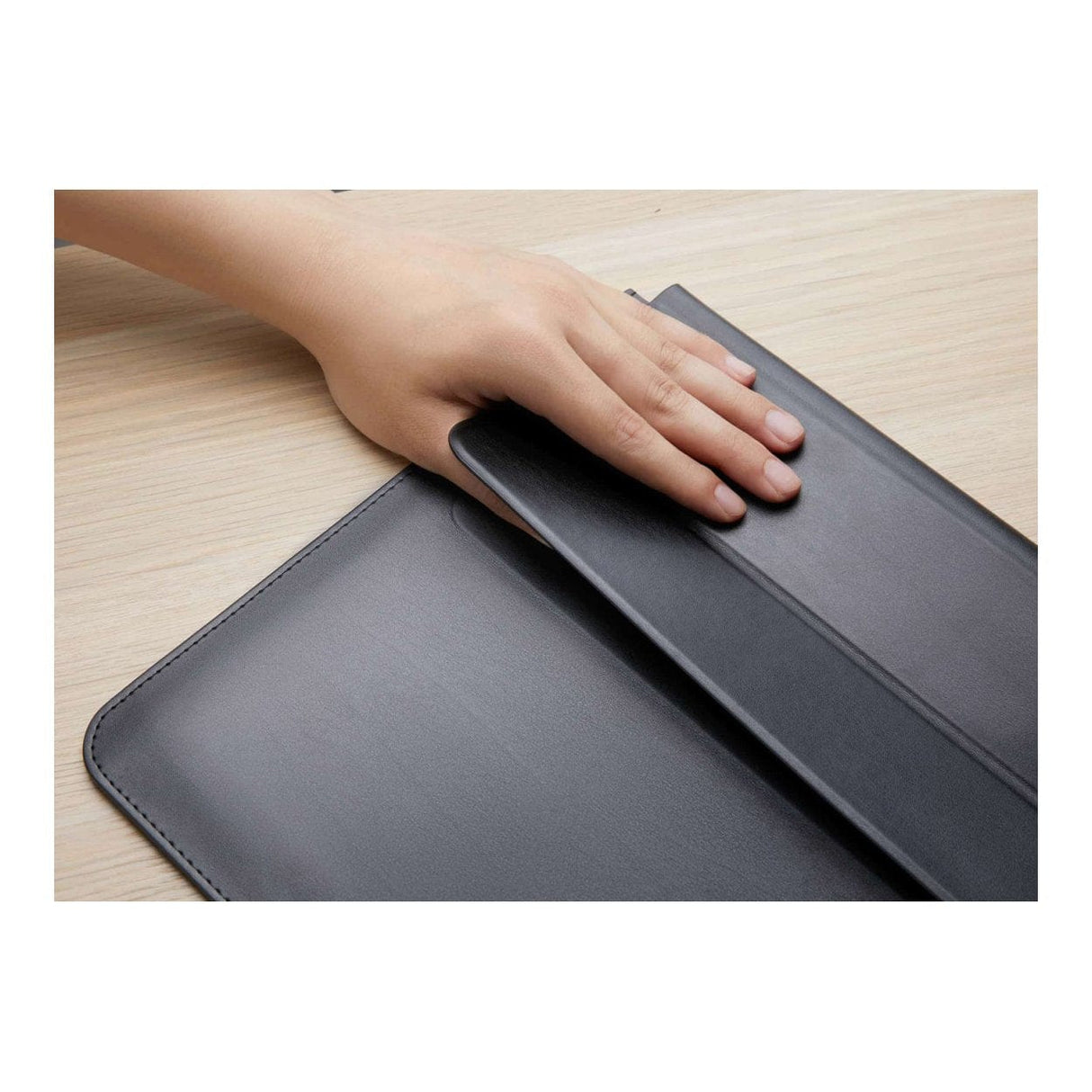 Hyper HyperShield Stand & Go Sleeve for 15-16-inch MacBook Pro and Air - Black HS595-16B