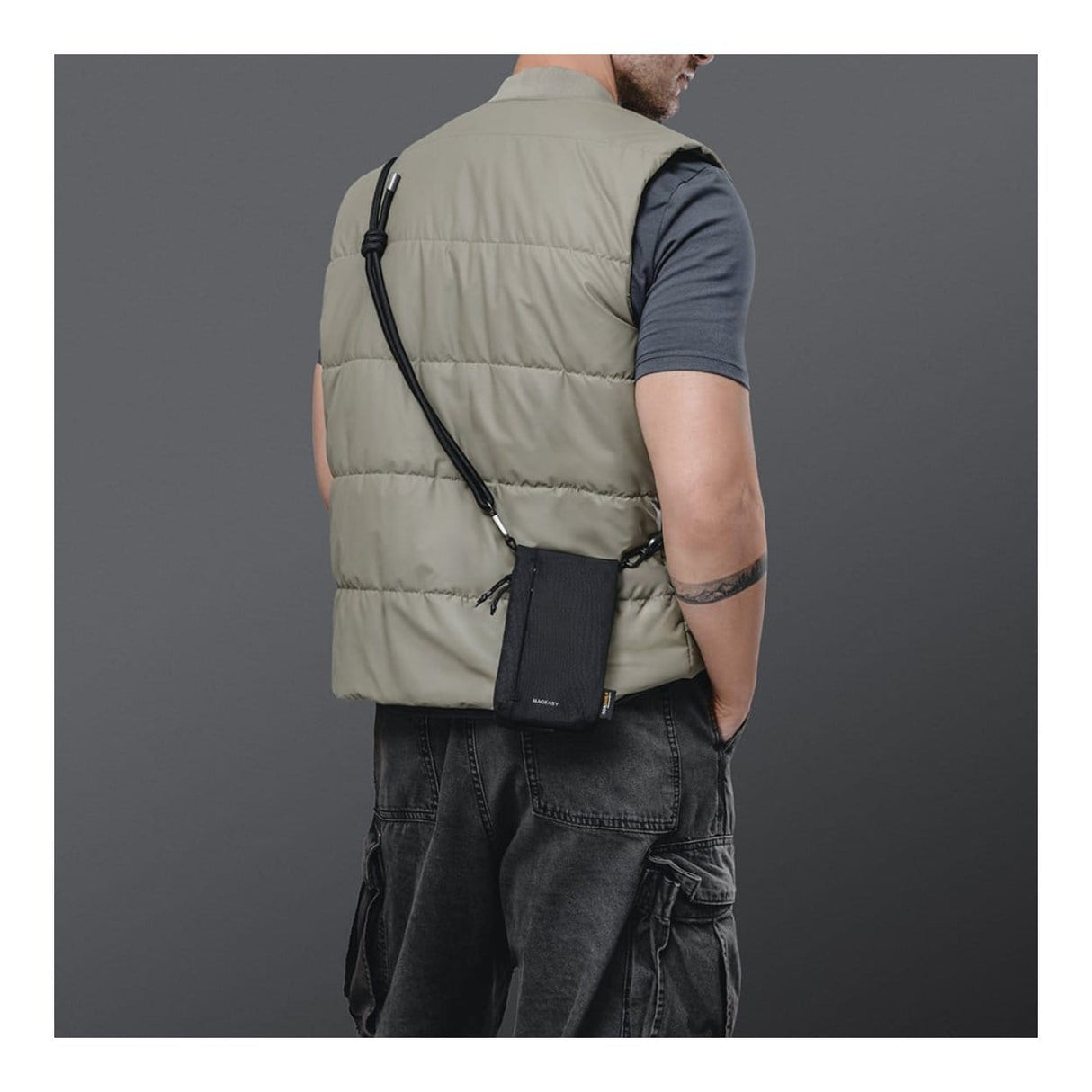 Switcheasy MagEasy Phone Sacoche Utility Crossbody Bag with Strap - Graphite Black