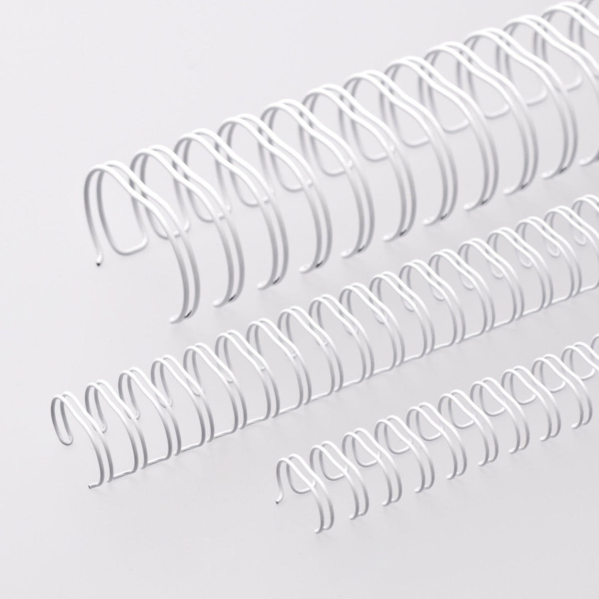 Ringwire 32.0mm 1.4-inch 2:1 Wire Binders White 20pk RRW32.0WT2:1