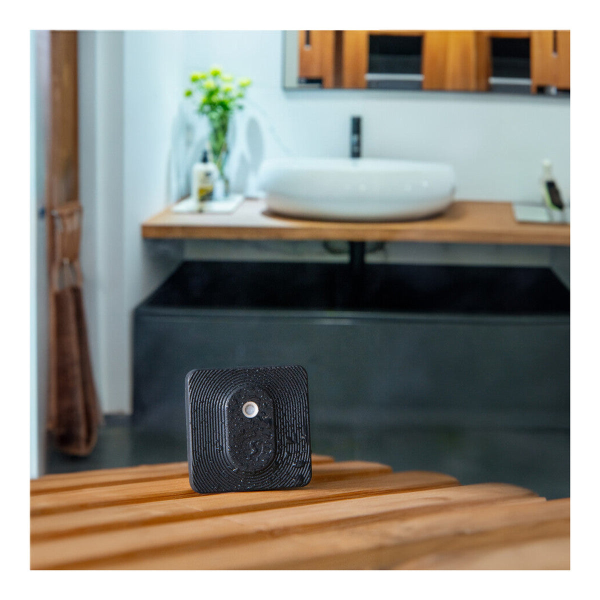 Shelly BLU Humidity and Temperature Bluetooth Sensor