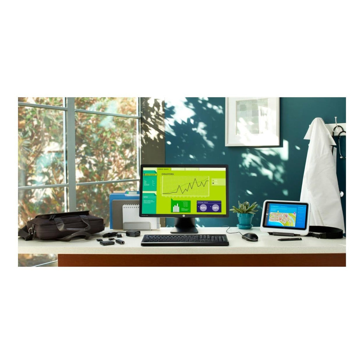 HP HDMI to VGA Adapter Black X1B84AA