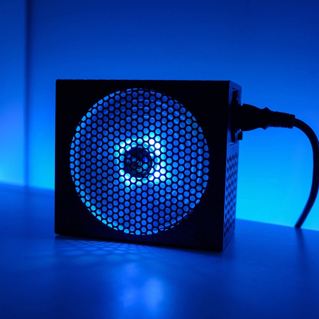 Aerocool P7 80 PLUS Platinum 850W 20+4-Pin ATX Black Power Supply P7850