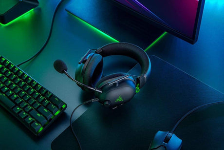 Razer Blackshark V2 Headset Head-band Black, Green 3.5 mm connector