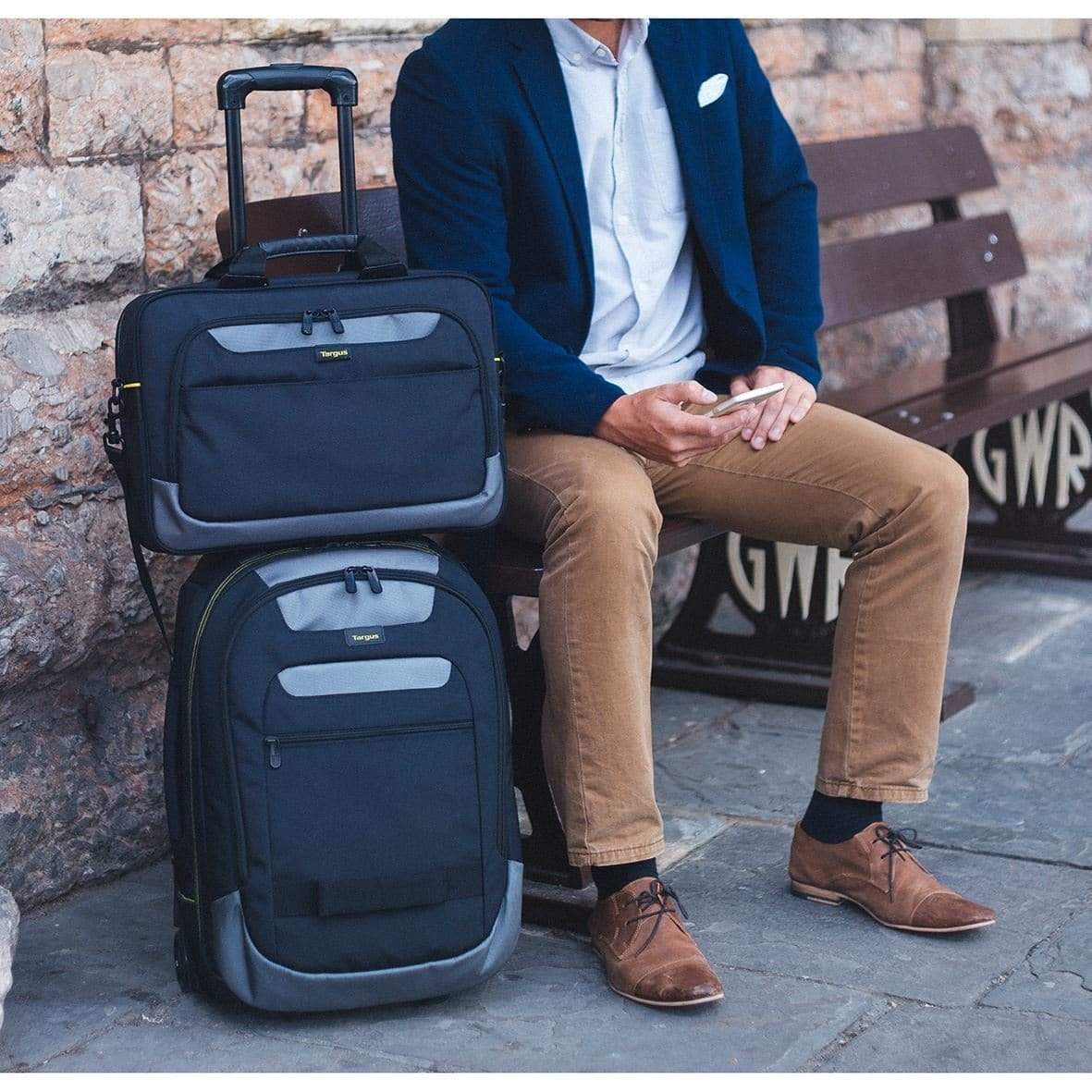 Targus CityGear Notebook Case 14-inch Messenger Case Black TCG455EU